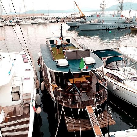 Boat & Breakfast Alicudi Panzió Alghero Kültér fotó