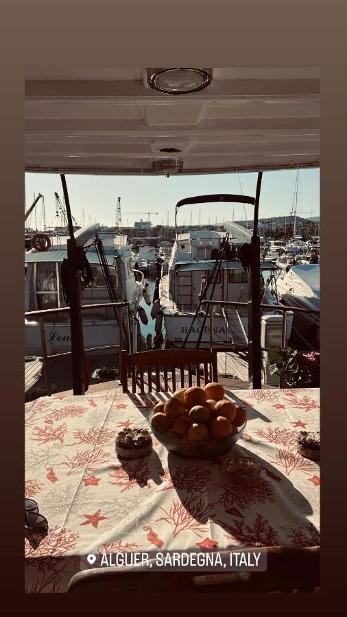 Boat & Breakfast Alicudi Panzió Alghero Kültér fotó