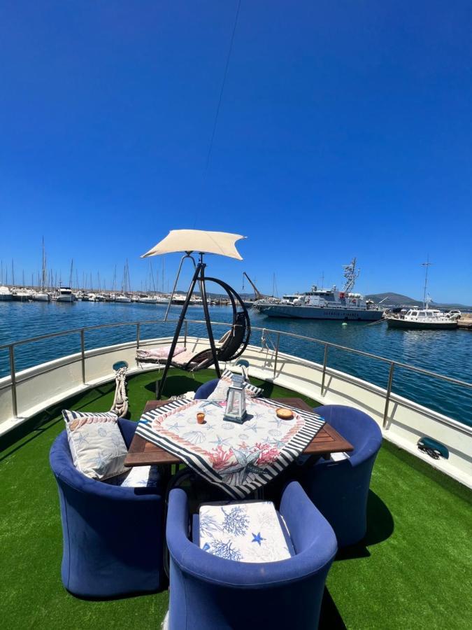 Boat & Breakfast Alicudi Panzió Alghero Kültér fotó