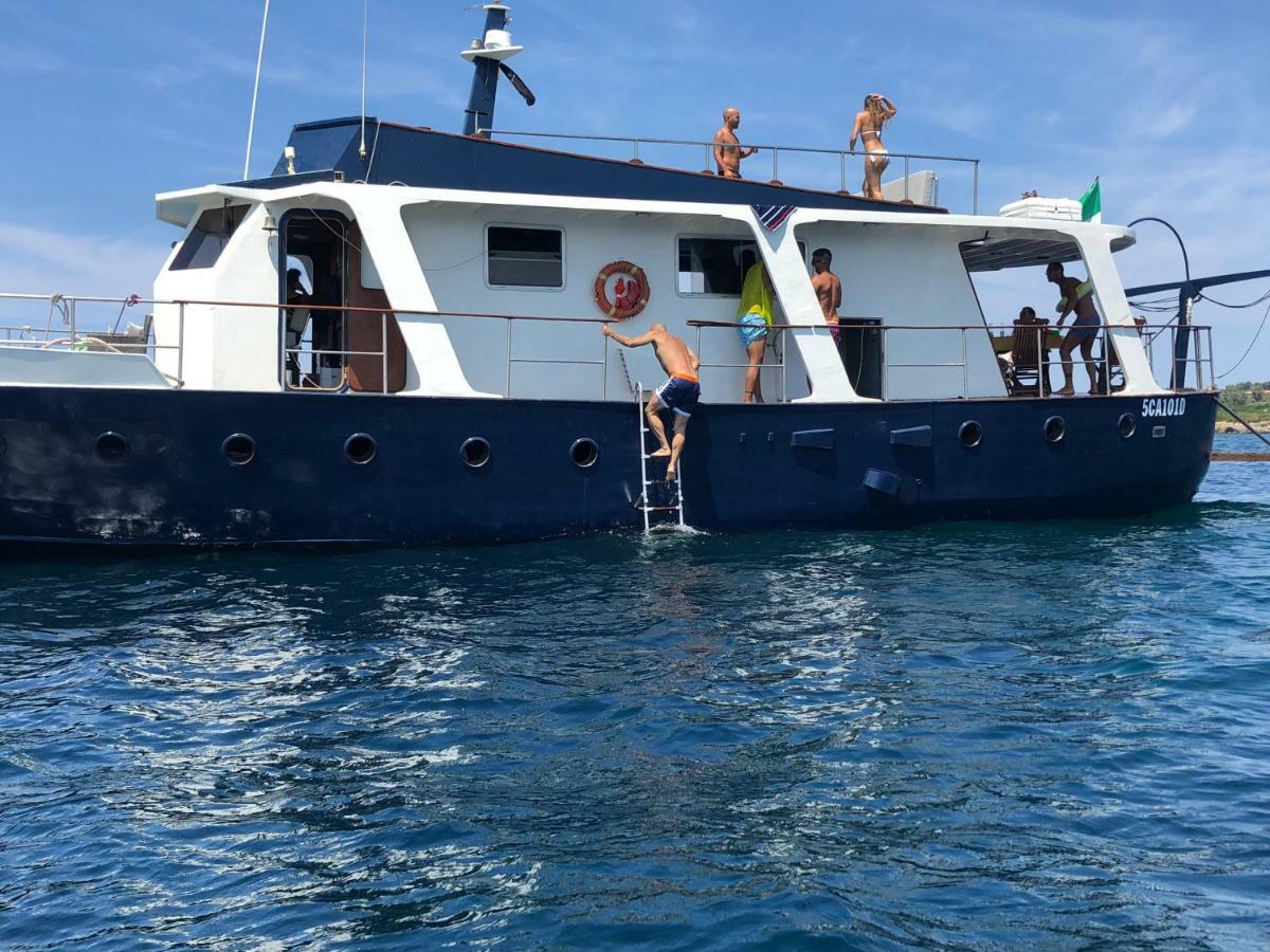 Boat & Breakfast Alicudi Panzió Alghero Kültér fotó