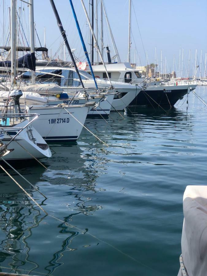 Boat & Breakfast Alicudi Panzió Alghero Kültér fotó